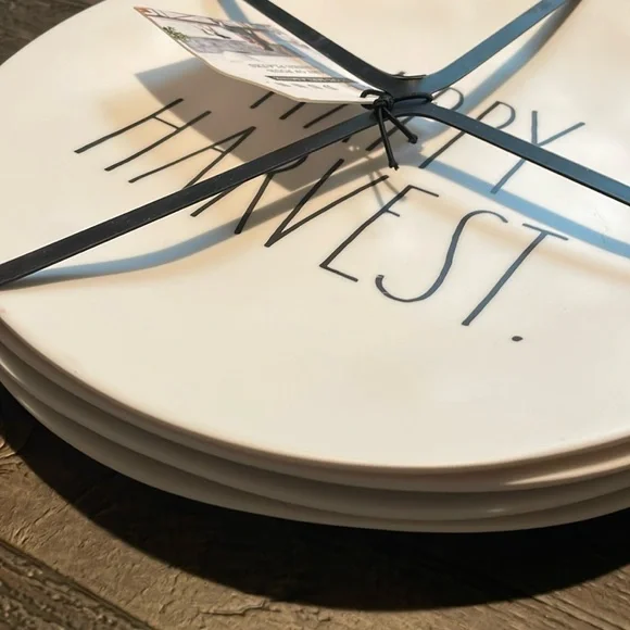 Rae Dunn melamine dinner plates - Picture 1 of 5